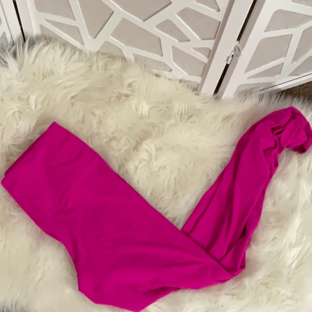 Neon pink yoga pants